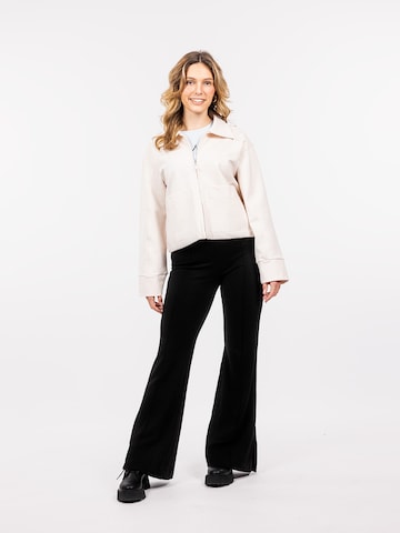 Suri Frey Boot cut Pleat-Front Pants ' SFY Freyday ' in Black: front