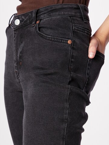 WEEKDAY Regular Jeans in Schwarz