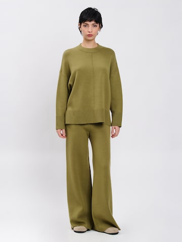 Pulover de la Influencer pe verde