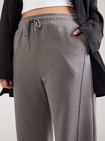 Noisy May Curve Loose fit Trousers 'NMALDEN' in Grey
