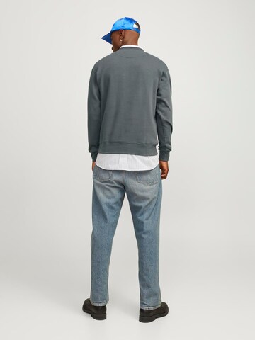 Sweat-shirt 'Vesterbro' JACK & JONES en gris