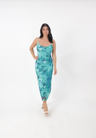 Abito estivo di Elara in verde: frontale