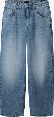 Jean LMTD en bleu : devant