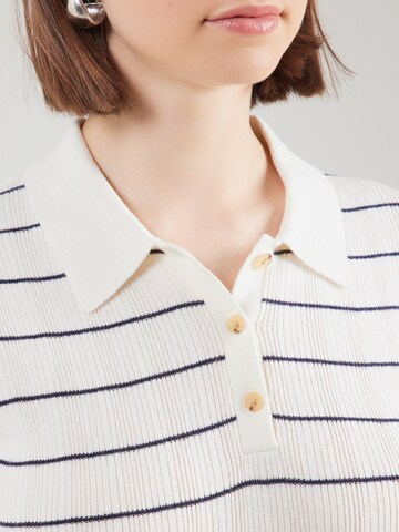 GAP Πουλόβερ σε λευκό