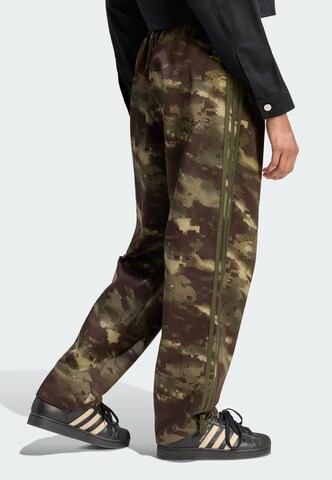 ADIDAS ORIGINALS Loose fit Trousers in Green