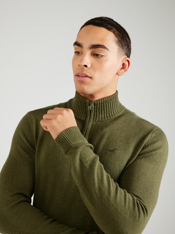 HOLLISTER Sweater in Green