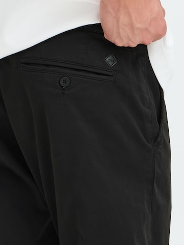 Casual Friday Slimfit Παντελόνι τσίνο 'Viggo' σε μαύρο
