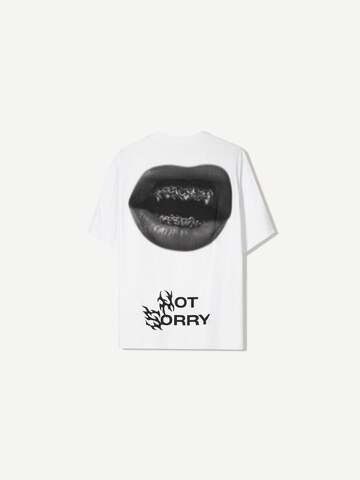 T-Shirt Bershka en blanc