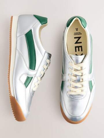 Next Låg sneaker i silver