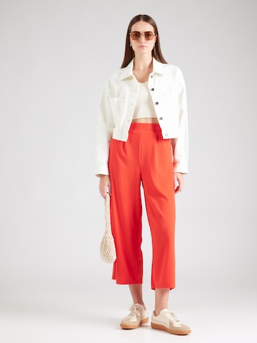 QS Wide leg Pleat-Front Pants in Red