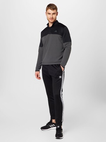 ADIDAS SPORTSWEAR Спортен пуловер в сиво