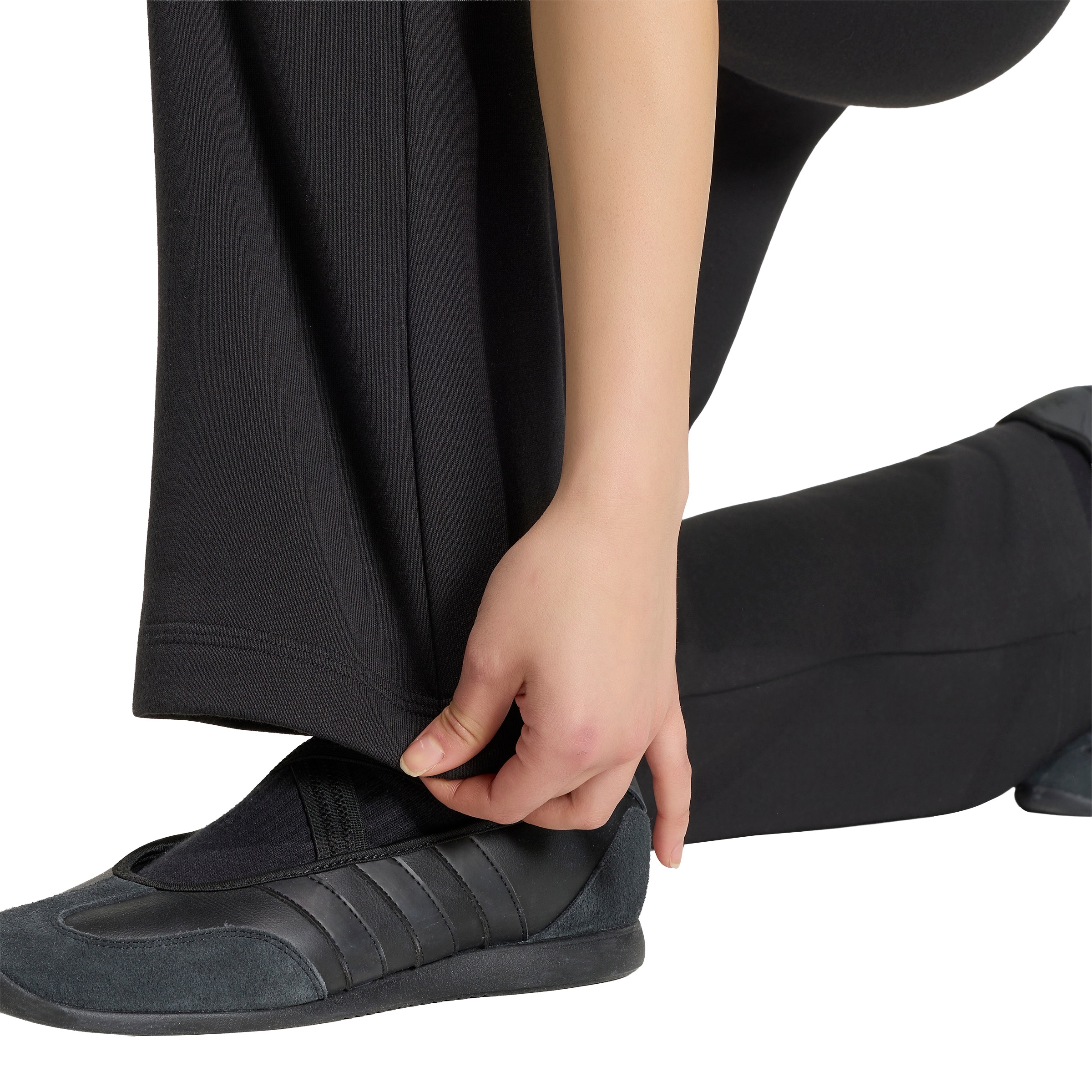 Evazați Pantaloni sport de la ADIDAS SPORTSWEAR pe negru