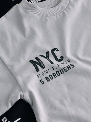 Next T-Shirt in Braun