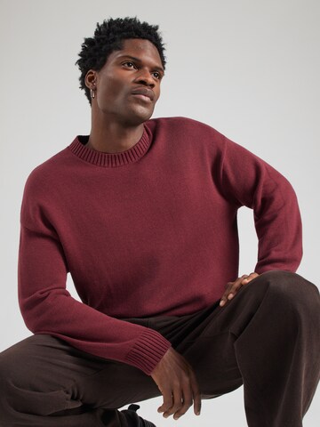 HOLLISTER Sweater in Red: front