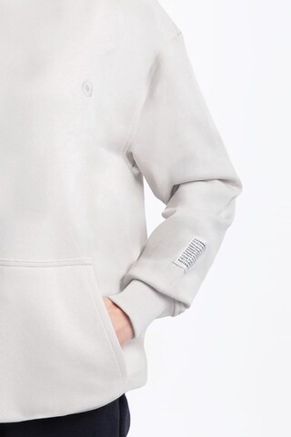 UNIQVIBE Sweatshirt in Beige