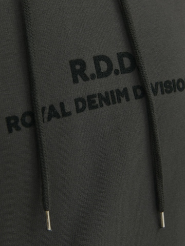 R.D.D. ROYAL DENIM DIVISION Sweatshirt 'Aiden' in Groen