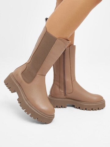 Bianco Chelsea Boots 'GARBI' in Brown: front