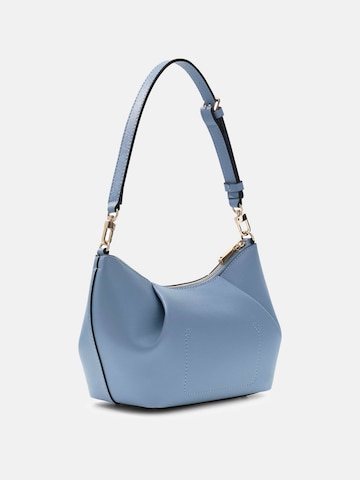 GUESS Schultertasche 'Amorette' in Blau