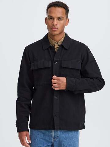 BLEND Übergangsjacke 'BHCuma Overshirt' in Schwarz: Vorderseite