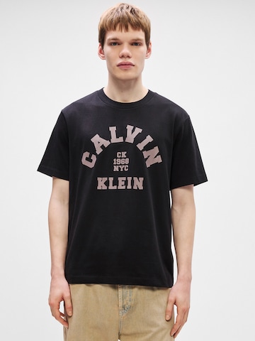 T-Shirt '20S' Calvin Klein Jeans en bleu : devant