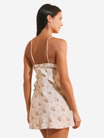 Negligé 'Nymera' di ETAM in beige
