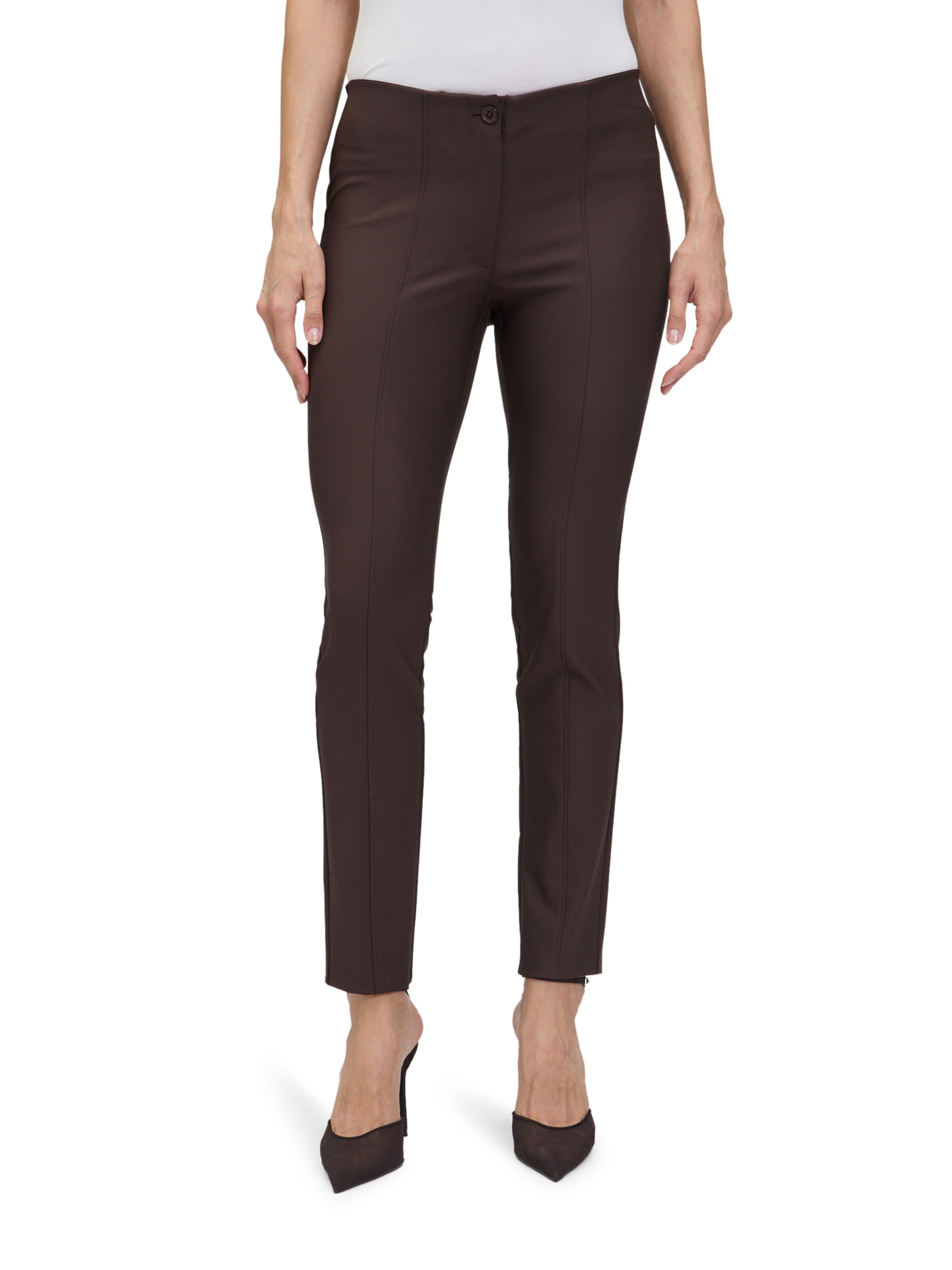 Betty Barclay Slim fit Trousers in Brown: front