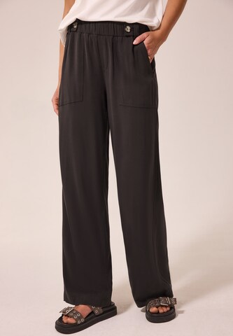 Street One Studio Regular Pants in Brown: front