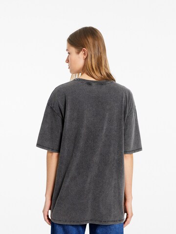 Bershka Oversize tričko - Čierna