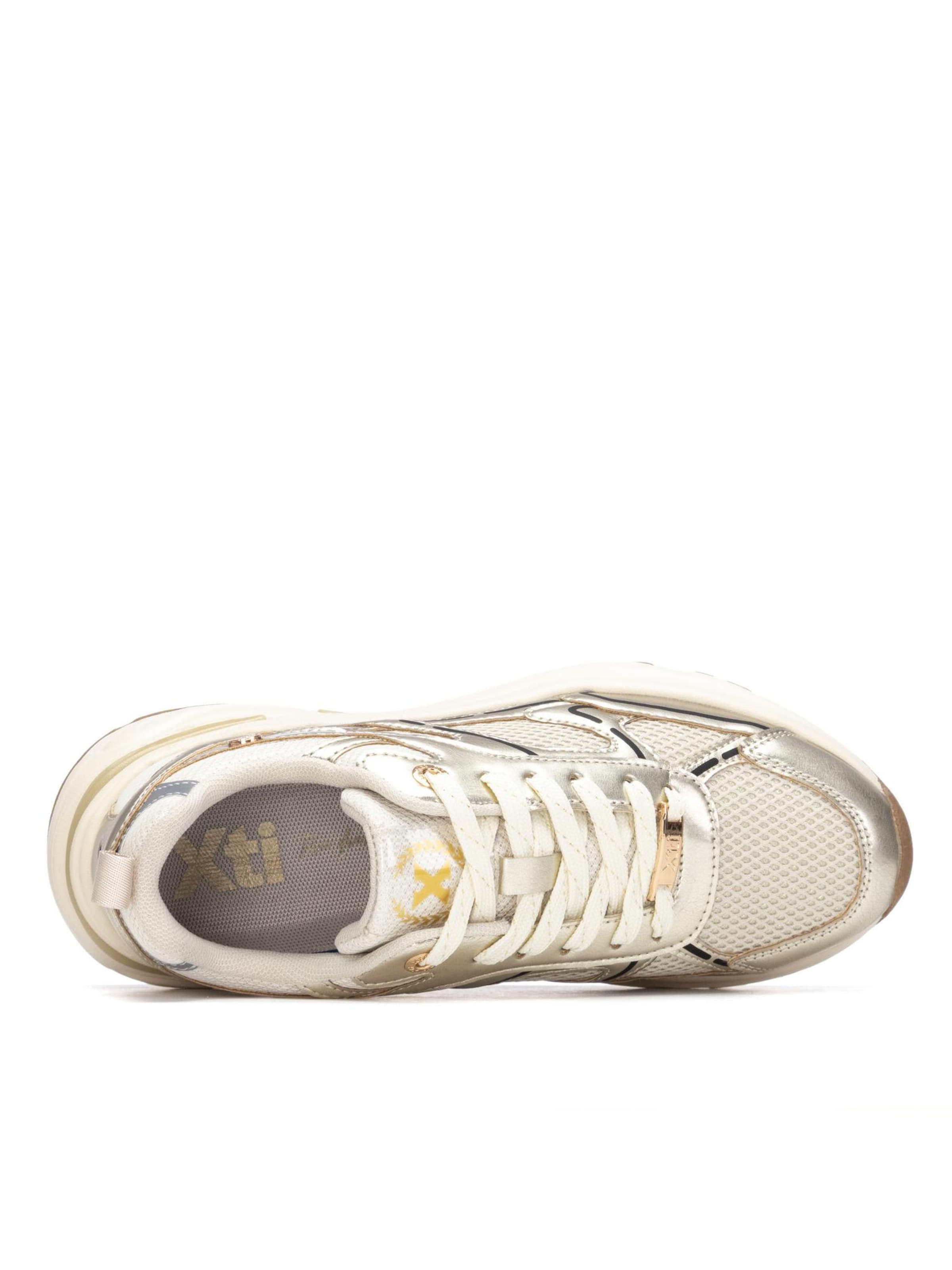 Xti Sandals in Gold