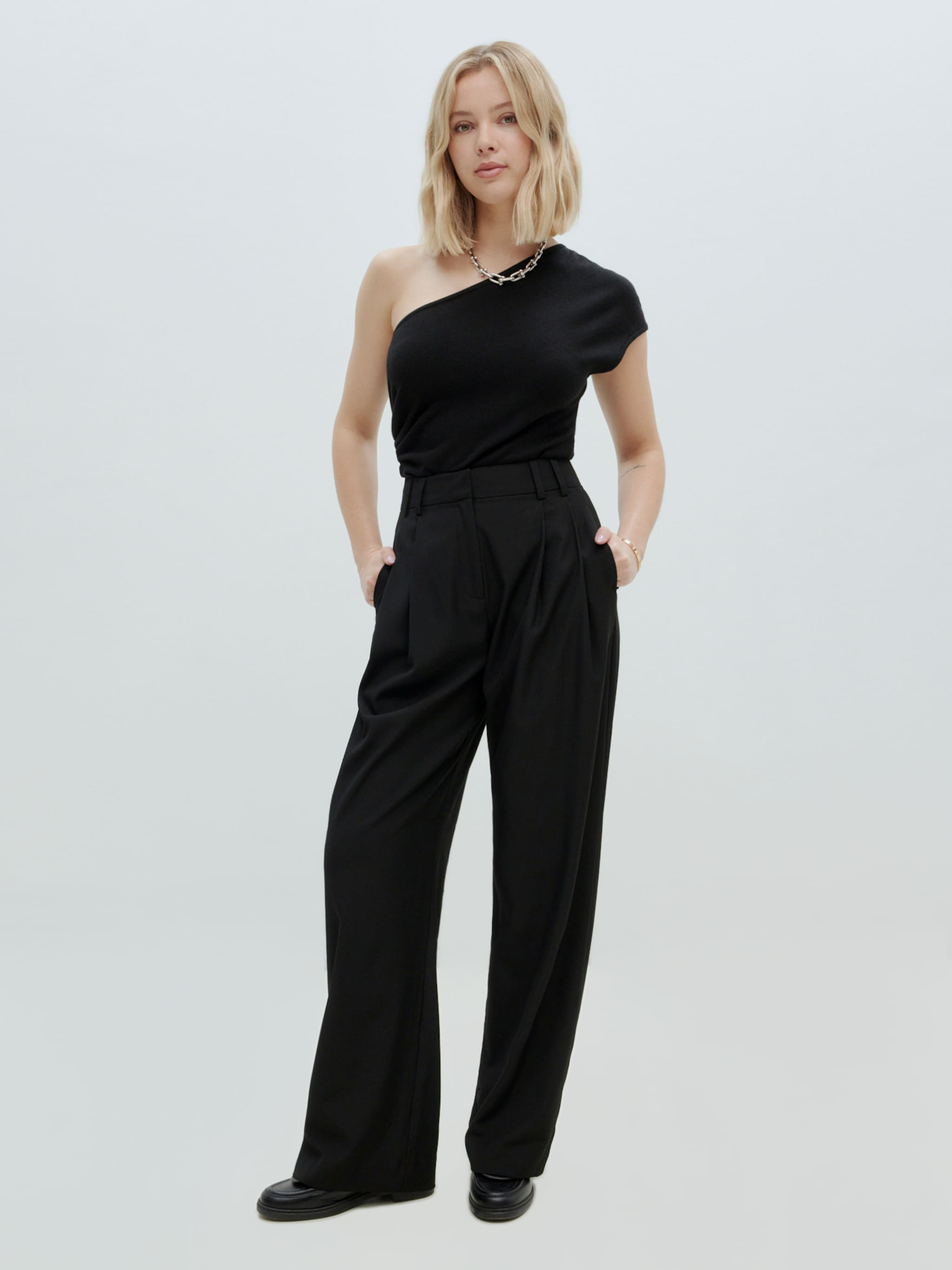 EDITED Produits Pantalon 'Berte Tall' noir