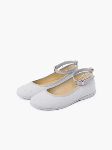 Pisamonas - Bailarina en gris