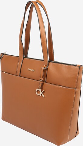 Calvin Klein Shoppingväska i brun