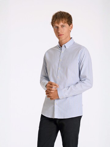 Coupe regular Chemise Lindbergh en bleu