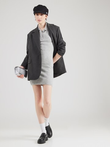 GUESS Sukienka z dzianiny w kolorze szary