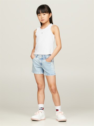 Top 'ESSENTIAL' de la TOMMY HILFIGER pe alb