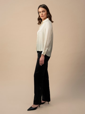 Chemisier 'Alva' Anse Victorin en beige