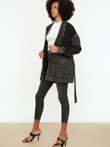 Veste mi-saison Trendyol en gris