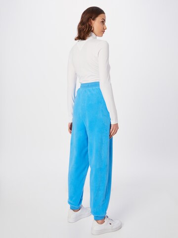 Tommy Jeans Tapered Hose in Blau