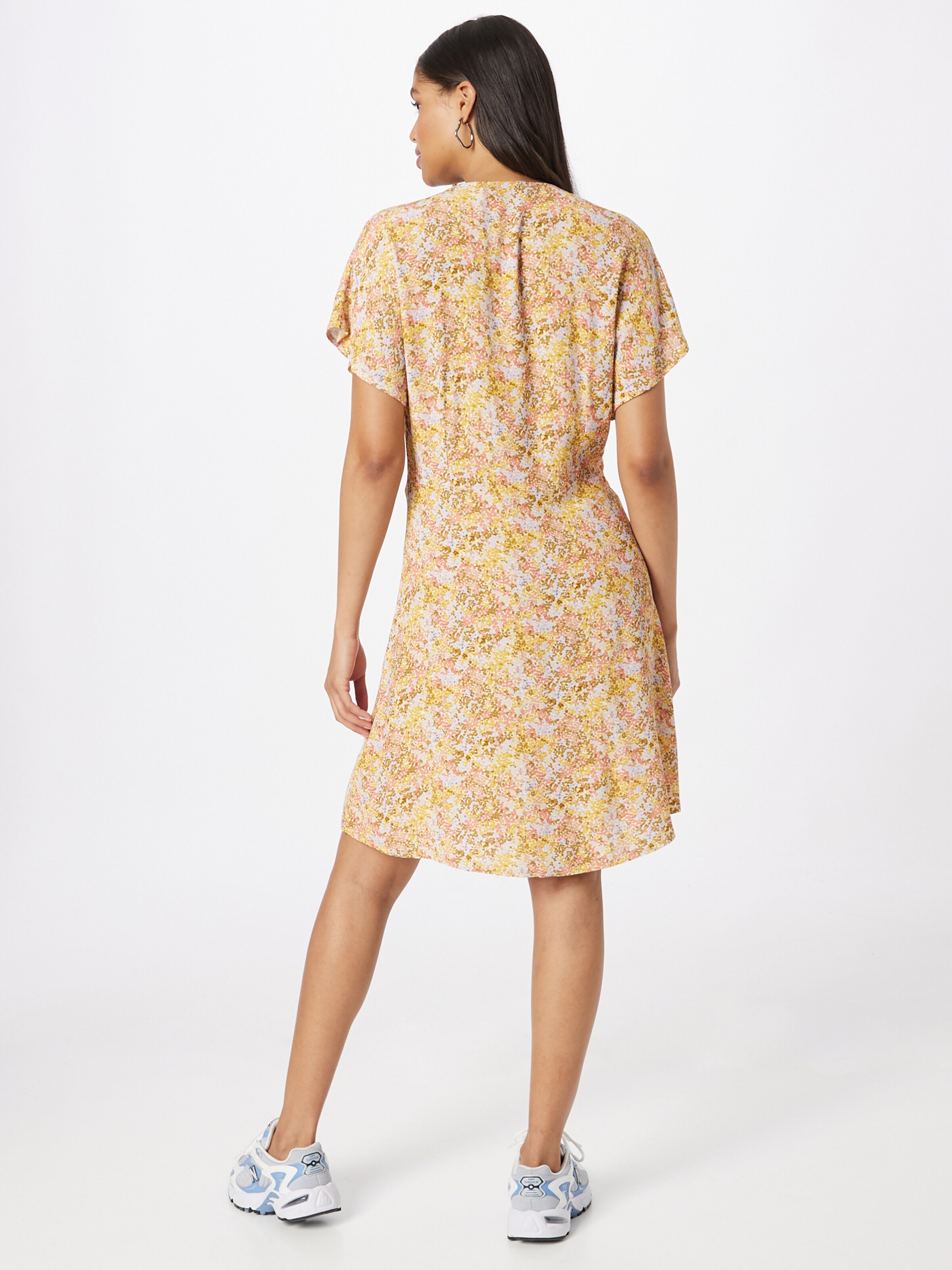 Frauen Kleider NA-KD Kleid in Mischfarben - KC95314 Frauen Kleider NA-KD Kleid in Mischfarben - KC95314