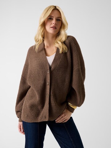 GUESS Strickjacke in Braun: Vorderseite