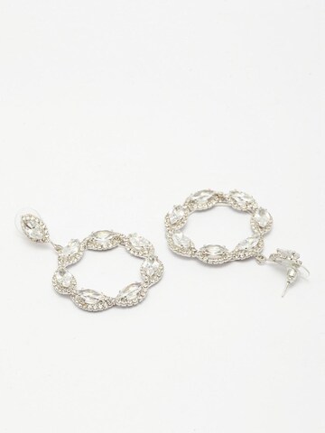 Boucles d'oreilles 'Irinaa' AVANT-GARDE PARIS en blanc