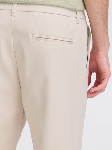 Casual Friday Tapered Stoffhose ' CFMarc ' in Beige