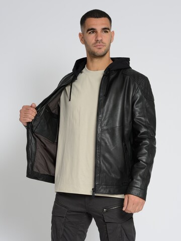 MUSTANG Jacke in Schwarz