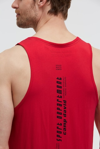 CAMP DAVID Muskelshirt mit Label Prints in Rot