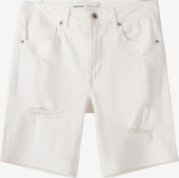 Bershka Regular Jeans in White: front