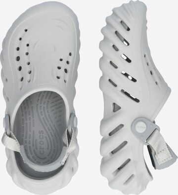 pilka Crocs Atviri batai 'Echo'