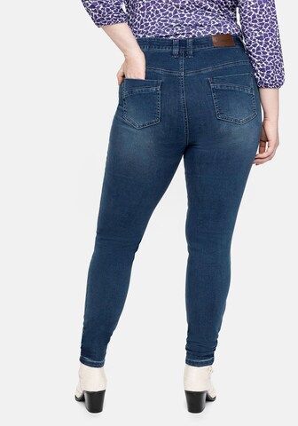 SHEEGO Slimfit Jeans in Blauw