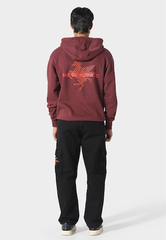 Pas De Monaco Sweatshirt 'La Pegaus' in Red