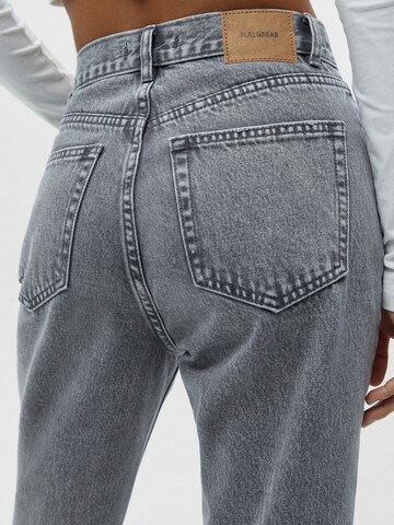 Pull&Bear Regular Jeans in Grau