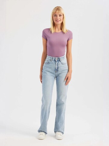 Hiccup Shirt 'Crop Top' in Purple: front